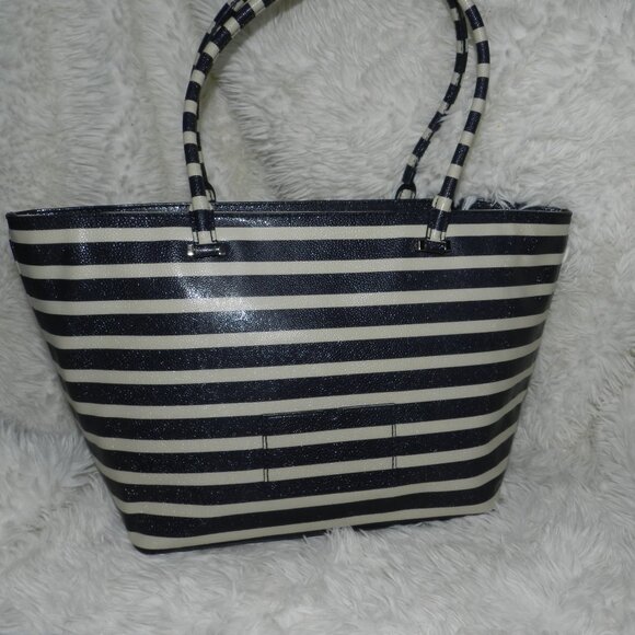 Kate Spade Seaside Navy Stripe Harmony O Tote🆕SHIPS FAST🏃♀💨⚡🚚 - Picture 2 of 15
